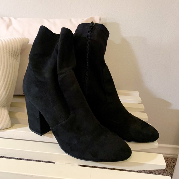 Steve Madden Viper Bootie in Black Suede size 10 - Picture 4 of 5
